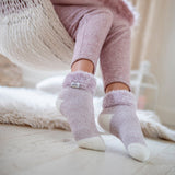 Chaussettes de nuit originales pour dames avec dessus en plumes - Mauve et crème